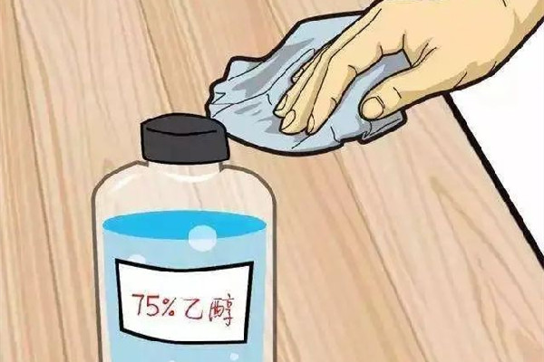 女孩是家里唯一陰性被反向隔離 家里用什么消毒殺菌好