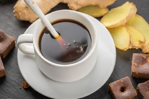 生姜紅糖水是用老姜好還是用鮮姜 生姜紅糖水怎么煮 生姜紅糖水是用老姜好還是用鮮姜 生姜紅糖水怎么煮