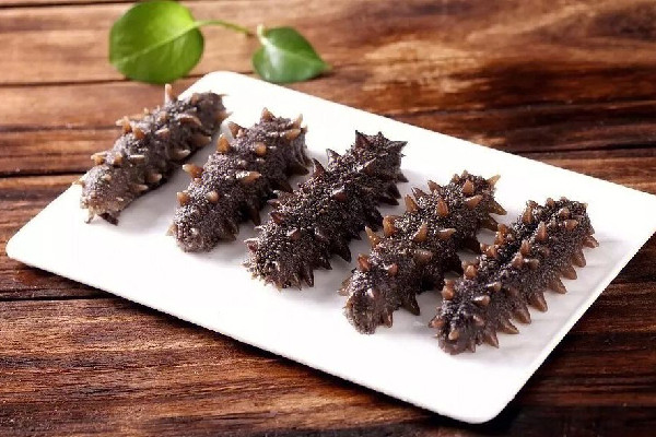 大媽們風(fēng)雪中唱著歌清理活海參 活海參價(jià)格多少錢一斤 大媽們風(fēng)雪中唱著歌清理活海參 活海參價(jià)格多少錢一斤