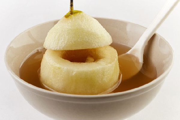 梨子煮水喝可以治咳嗽嗎 梨子煮水對(duì)支氣管肺炎有用嗎