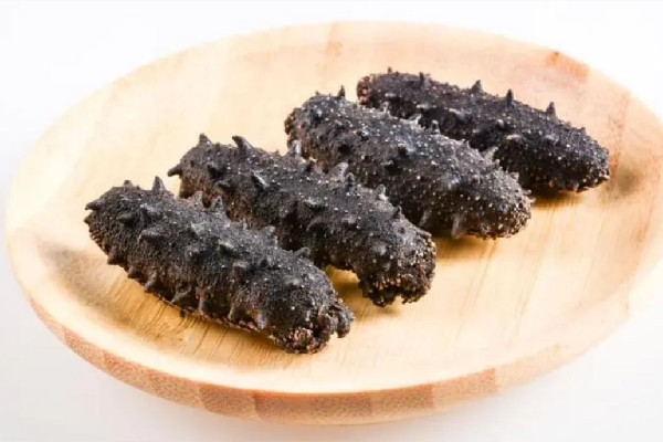 大媽們風(fēng)雪中唱著歌清理活海參 活海參價(jià)格多少錢一斤 大媽們風(fēng)雪中唱著歌清理活海參 活海參價(jià)格多少錢一斤