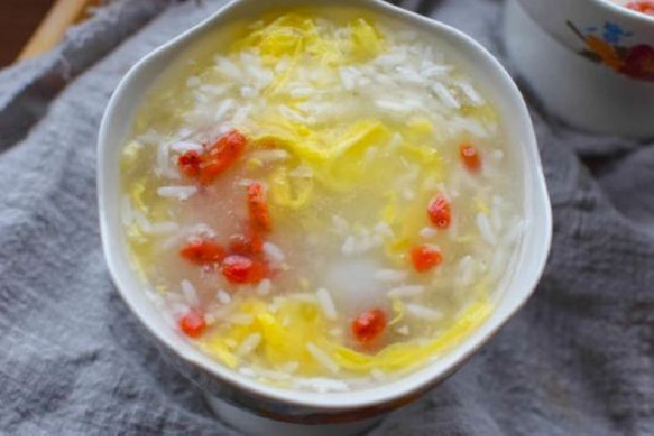 米酒湯圓適合孩子吃嗎 米酒湯圓適合什么時(shí)候吃 米酒湯圓適合孩子吃嗎 米酒湯圓適合什么時(shí)候吃