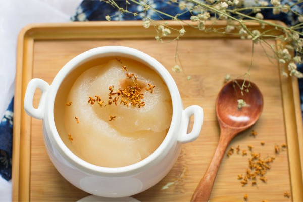 冰糖燉雪梨梨子要削皮嗎 冰糖燉雪梨怎么做止咳效果好 冰糖燉雪梨梨子要削皮嗎 冰糖燉雪梨怎么做止咳效果好