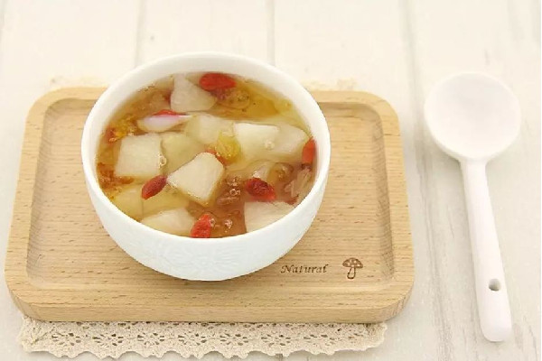 冰糖燉雪梨可以隔夜喝嗎 冰糖燉雪梨是喝湯還是吃梨效果好 冰糖燉雪梨可以隔夜喝嗎 冰糖燉雪梨是喝湯還是吃梨效果好