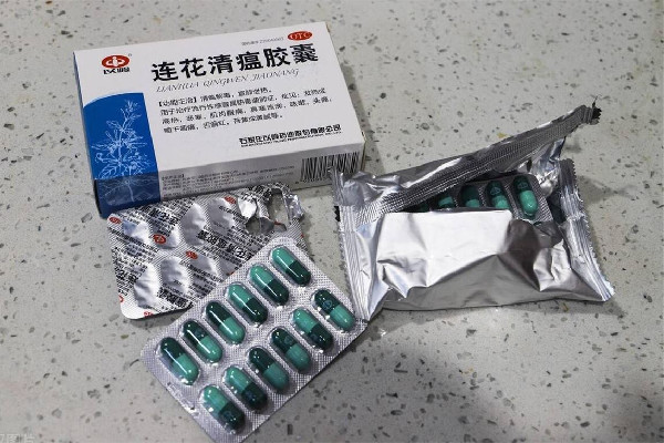 運載46萬盒連花清瘟貨車高速上起火 連花清瘟要吃幾天 運載46萬盒連花清瘟貨車高速上起火 連花清瘟要吃幾天