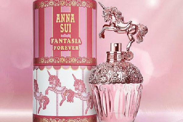 安娜蘇香水是哪個國家的品牌 安娜蘇香水屬于什么檔次 安娜蘇香水是哪個國家的品牌 安娜蘇香水屬于什么檔次