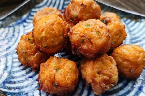 蘿卜丸子炸出來(lái)苦是怎么回事 蘿卜丸子發(fā)苦還能吃嗎 蘿卜丸子炸出來(lái)苦是怎么回事 蘿卜丸子發(fā)苦還能吃嗎