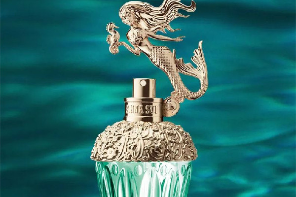 安娜蘇香水是哪個國家的品牌 安娜蘇香水屬于什么檔次 安娜蘇香水是哪個國家的品牌 安娜蘇香水屬于什么檔次