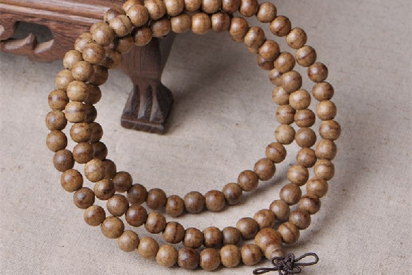 沉香手串佩戴十大禁忌 沉香手串適合什么人戴 沉香手串佩戴十大禁忌 沉香手串適合什么人戴