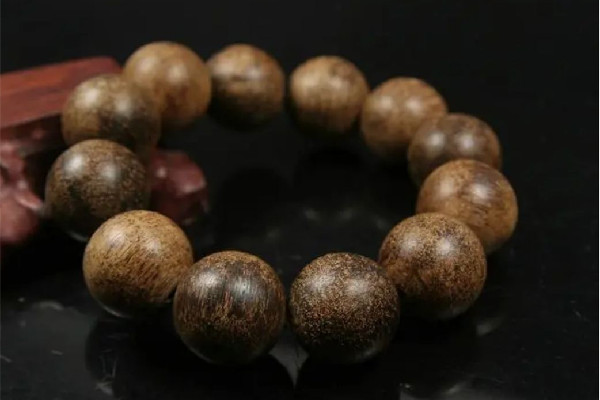 沉香手串香味能永久嗎 沉香手串香味能持續(xù)多久 沉香手串香味能永久嗎 沉香手串香味能持續(xù)多久