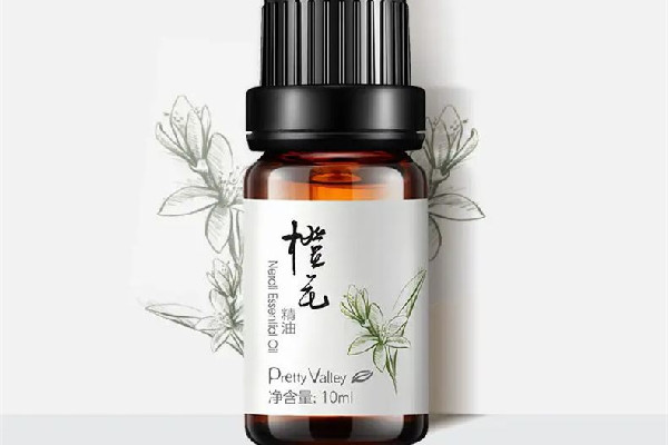 護(hù)膚精油一次用多少 護(hù)膚精油用多了會(huì)怎樣 護(hù)膚精油一次用多少 護(hù)膚精油用多了會(huì)怎樣