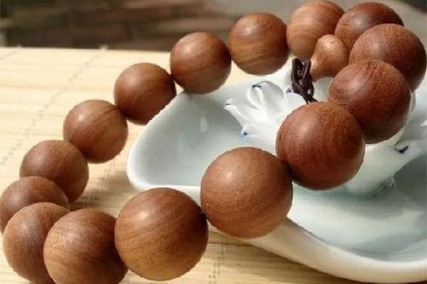 檀香手串有黑色的嗎 檀香手串顏色有幾種 檀香手串有黑色的嗎 檀香手串顏色有幾種