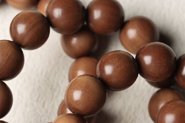 檀香手串可以長期佩戴嗎 檀香手串戴久了會影響懷孕嗎 檀香手串可以長期佩戴嗎 檀香手串戴久了會影響懷孕嗎