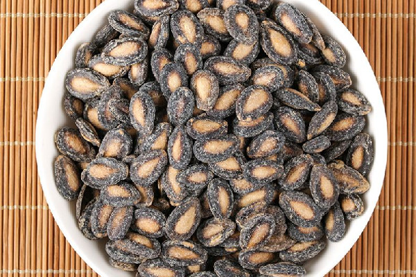 西瓜子有什么作用 西瓜子對(duì)頭發(fā)有好處嗎 西瓜子有什么作用 西瓜子對(duì)頭發(fā)有好處嗎