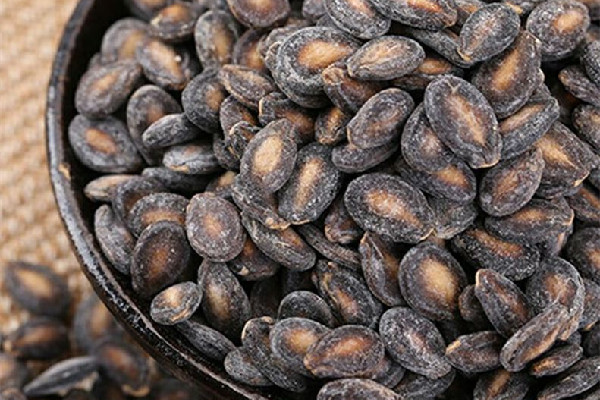 西瓜子咳嗽能吃嗎 西瓜子會(huì)導(dǎo)致咳嗽嗎 西瓜子咳嗽能吃嗎 西瓜子會(huì)導(dǎo)致咳嗽嗎