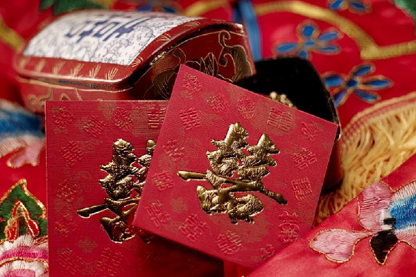 女子遠(yuǎn)嫁要30萬彩禮男方只給1.8萬 彩禮多少算合適 女子遠(yuǎn)嫁要30萬彩禮男方只給1.8萬 彩禮多少算合適