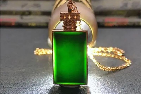 墨翠可以辟邪嗎 墨翠對身體有好處嗎 墨翠可以辟邪嗎 墨翠對身體有好處嗎