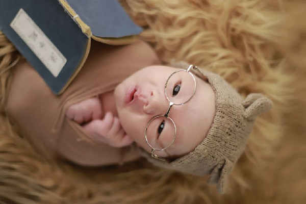 如何讓年輕人生育不躺平?專(zhuān)家回應(yīng) 為什么年輕人不愿意生孩子