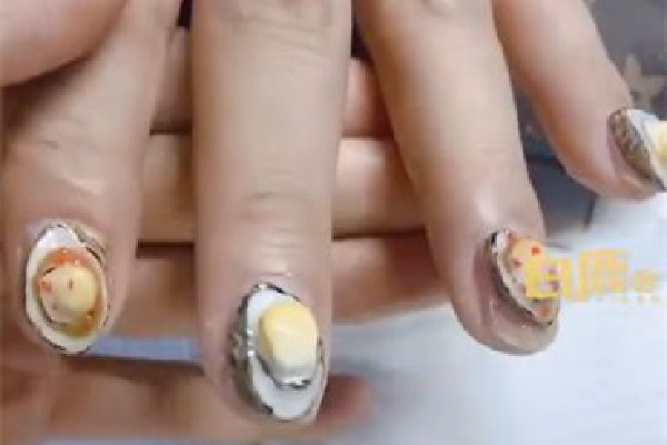 老板花160分鐘做生蠔美甲圓顧客夢 美甲做一次多長時間 老板花160分鐘做生蠔美甲圓顧客夢 美甲做一次多長時間