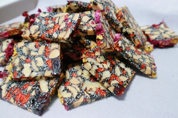 阿膠糕是補什么的 阿膠糕適合哪些人群吃 阿膠糕是補什么的 阿膠糕適合哪些人群吃