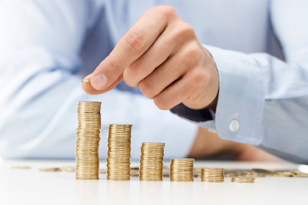 女生期待薪資7千到1萬被HR怒懟 薪資怎么談合適 女生期待薪資7千到1萬被HR怒懟 薪資怎么談合適