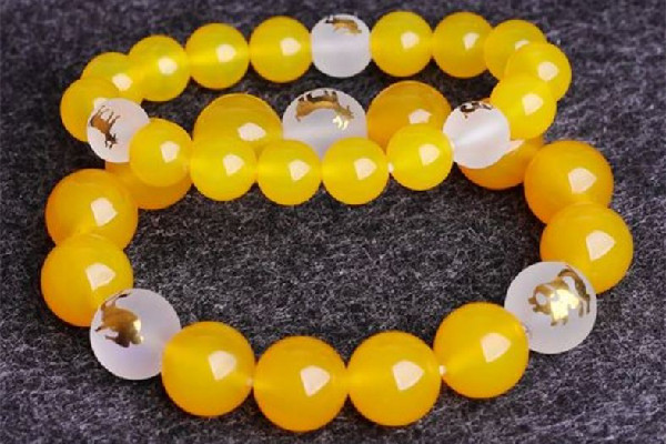 黃瑪瑙怎么辨別真假 黃瑪瑙和黃玉髓區(qū)別 黃瑪瑙怎么辨別真假 黃瑪瑙和黃玉髓區(qū)別