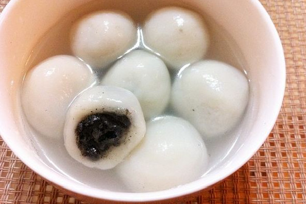 湯圓怎么樣才算是熟了 湯圓浮起來(lái)是熟了嗎 湯圓怎么樣才算是熟了 湯圓浮起來(lái)是熟了嗎