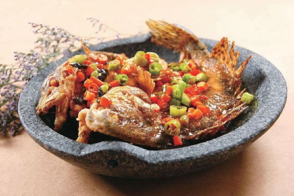 桂花魚(yú)怎么處理干凈 桂花魚(yú)要用開(kāi)水燙嗎 桂花魚(yú)怎么處理干凈 桂花魚(yú)要用開(kāi)水燙嗎