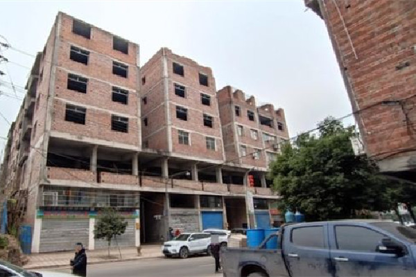 女子買房9年還未封頂 買房后一直交不了房怎么辦 女子買房9年還未封頂 買房后一直交不了房怎么辦