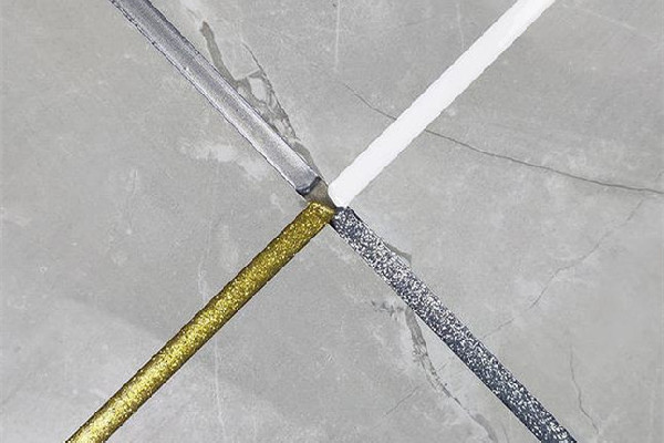 美縫劑是水性的好還是油性的好 美縫劑買什么樣的好 美縫劑是水性的好還是油性的好 美縫劑買什么樣的好