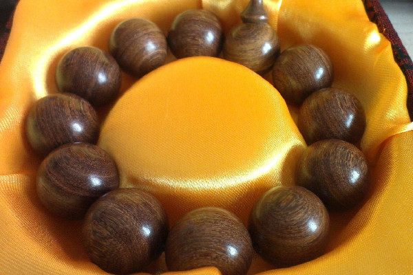 金絲楠木手串香味會(huì)一直有嗎 金絲楠木手串香味是淡淡的還是濃的 金絲楠木手串香味會(huì)一直有嗎 金絲楠木手串香味是淡淡的還是濃的