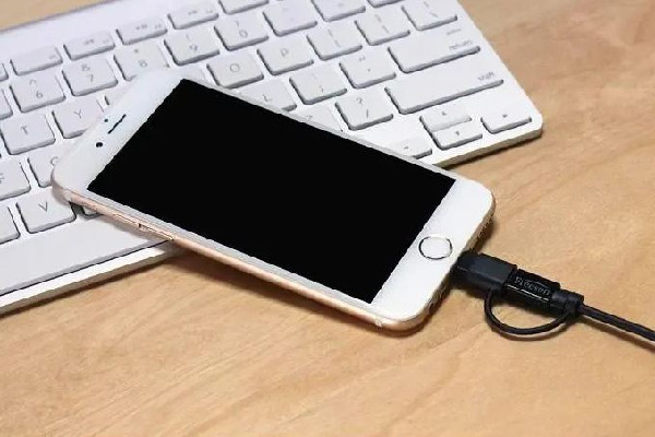 蘋果明年或推出無接口設(shè)計(jì)iPhone 蘋果接口和typec接口區(qū)別 蘋果明年或推出無接口設(shè)計(jì)iPhone 蘋果接口和typec接口區(qū)別