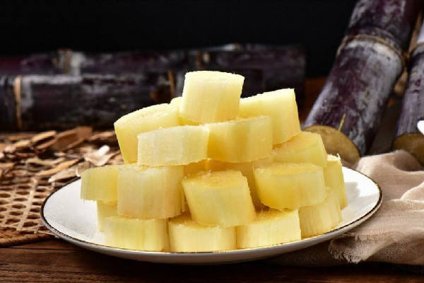 甘蔗榨汁喝對口腔潰瘍有好處嗎 甘蔗榨汁可以放多久 甘蔗榨汁喝對口腔潰瘍有好處嗎 甘蔗榨汁可以放多久