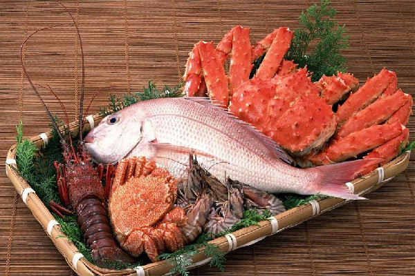 女子吃海鮮腹痛就醫(yī)出院當(dāng)天死亡 海鮮吃多了對(duì)身體有什么影響 女子吃海鮮腹痛就醫(yī)出院當(dāng)天死亡 海鮮吃多了對(duì)身體有什么影響