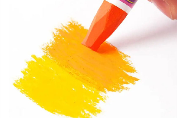 蠟筆和水彩筆哪個安全 蠟筆適合多大孩子 蠟筆和水彩筆哪個安全 蠟筆適合多大孩子