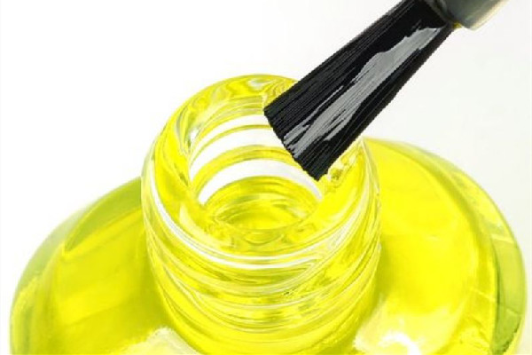 美甲營養(yǎng)油是干嘛用的 美甲營養(yǎng)油可以促進指甲生長嗎 美甲營養(yǎng)油是干嘛用的 美甲營養(yǎng)油可以促進指甲生長嗎