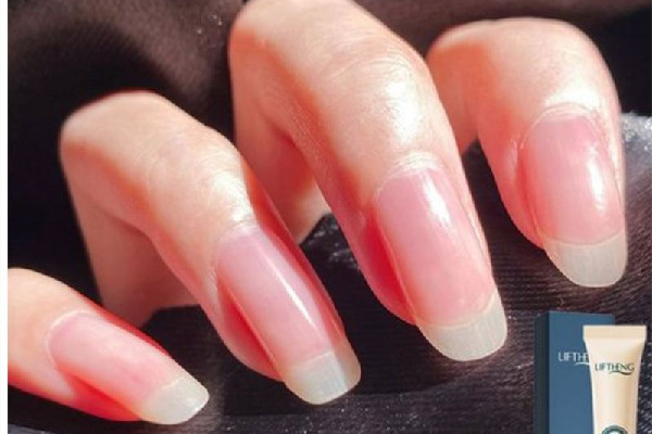 美甲營養(yǎng)油是干嘛用的 美甲營養(yǎng)油可以促進指甲生長嗎 美甲營養(yǎng)油是干嘛用的 美甲營養(yǎng)油可以促進指甲生長嗎