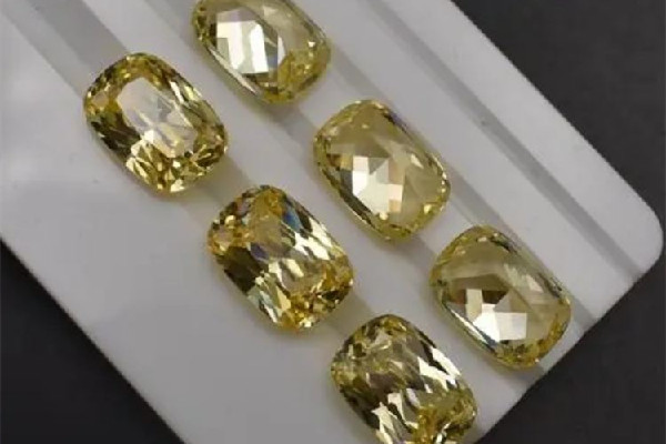 鋯石鉆戒值得購(gòu)買(mǎi)嗎 鋯石跟莫桑鉆哪個(gè)好 鋯石鉆戒值得購(gòu)買(mǎi)嗎 鋯石跟莫桑鉆哪個(gè)好