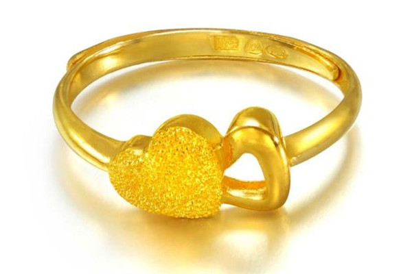 18k金和鉑金哪個(gè)好 18k金多少錢(qián)一克 18k金和鉑金哪個(gè)好 18k金多少錢(qián)一克