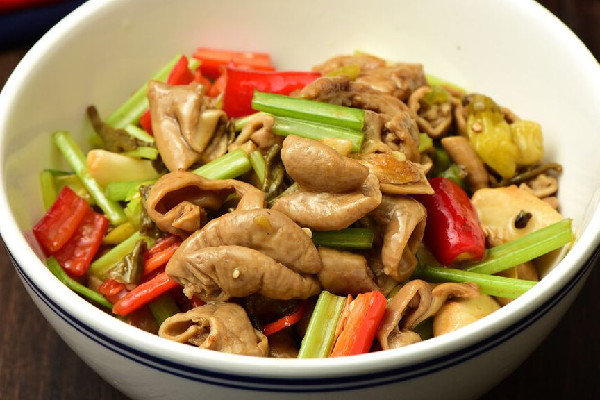 豬大腸會縮水多少 豬大腸煮熟發(fā)黑是什么原因 豬大腸會縮水多少 豬大腸煮熟發(fā)黑是什么原因