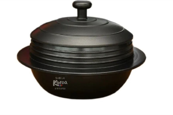 鑄鐵鍋用紙擦黑色正常嗎 鑄鐵鍋一擦發(fā)黑怎么回事 鑄鐵鍋用紙擦黑色正常嗎 鑄鐵鍋一擦發(fā)黑怎么回事