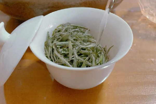 白毫銀針喝起來(lái)什么味道 白毫銀針會(huì)回甘嗎 白毫銀針喝起來(lái)什么味道 白毫銀針會(huì)回甘嗎