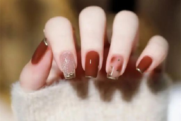 美甲建構和沒構建的區(qū)別 美甲建構可以維持多久 美甲建構和沒構建的區(qū)別 美甲建構可以維持多久