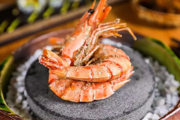 黑虎蝦有什么營養(yǎng)價值 黑虎蝦不和普通蝦有什么區(qū)別 黑虎蝦有什么營養(yǎng)價值 黑虎蝦不和普通蝦有什么區(qū)別