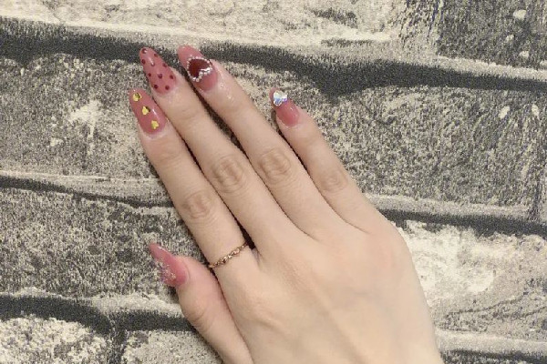 甲油膠縮膠是質(zhì)量問題嗎 甲油膠買什么牌子好 甲油膠縮膠是質(zhì)量問題嗎 甲油膠買什么牌子好