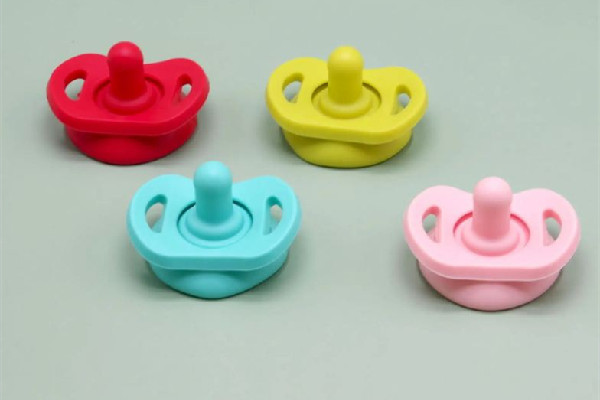 奶嘴一定要和奶瓶配套嗎 奶嘴可以吃著睡覺嗎 奶嘴一定要和奶瓶配套嗎 奶嘴可以吃著睡覺嗎