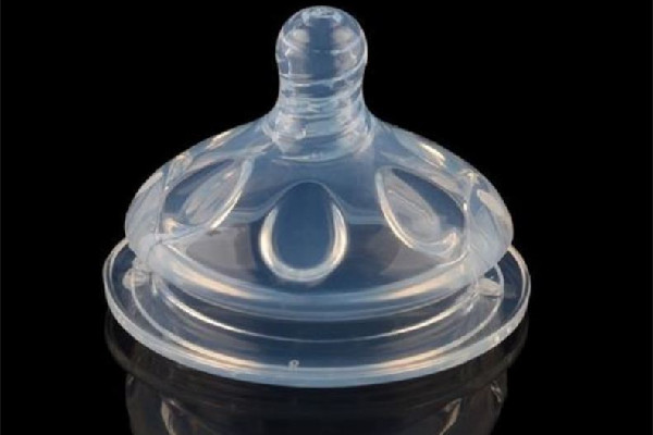 奶嘴是不是吸著吸著就會變大 奶嘴吸不出來是什么原因 奶嘴是不是吸著吸著就會變大 奶嘴吸不出來是什么原因