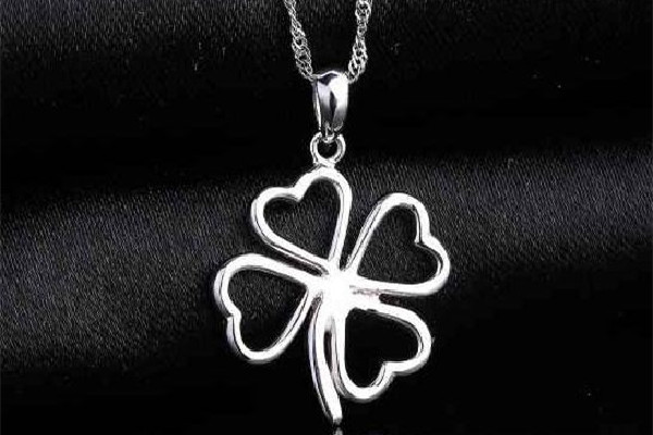 925銀發(fā)黑怎么處理 925銀發(fā)黑了還能戴嗎 925銀發(fā)黑怎么處理 925銀發(fā)黑了還能戴嗎