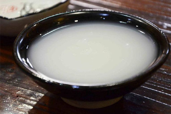 糯米酒用長糯米好還是圓糯米好 糯米酒怎么做 糯米酒用長糯米好還是圓糯米好 糯米酒怎么做