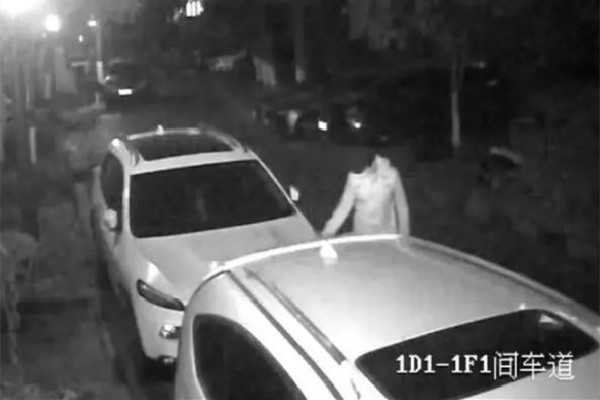 40歲男子報(bào)復(fù)10歲小孩連劃7車 劃車屬于什么違法行為 40歲男子報(bào)復(fù)10歲小孩連劃7車 劃車屬于什么違法行為